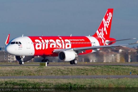 Copiloto da AirAsia estava no comando quando o avião caiu no Mar de Java