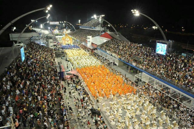 Carnaval em São Paulo deve atrair mais turistas em 2015