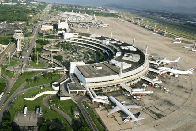 Aeroporto Tom Jobim é avaliado como pior do mundo por usuários de site