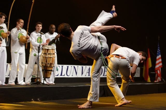 Capoeira desenvolve a cadeia de turismo na Bahia