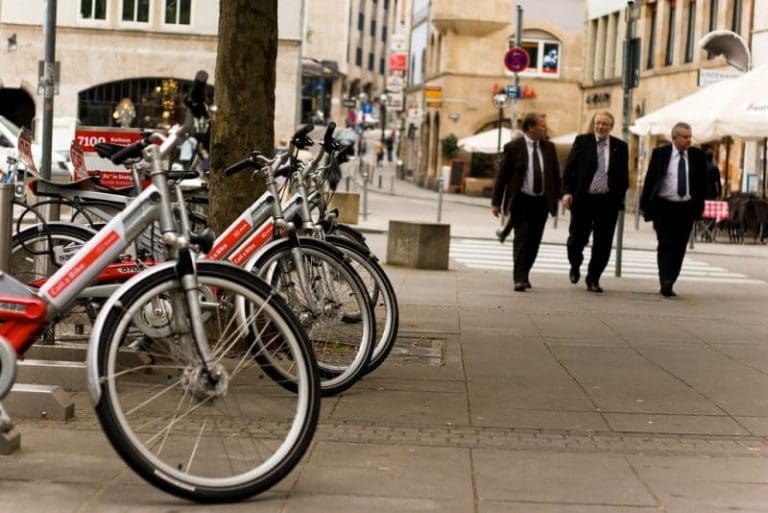 Alemanha tem roteiros turí­sticos para quem quer conhecê-la de bicicleta