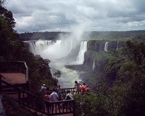 Foz do Iguaçu atrai turistas em feriados de 2017