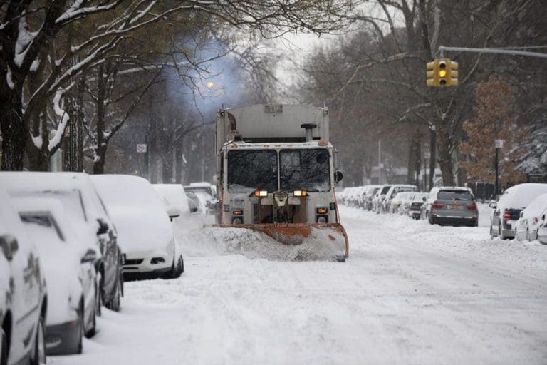 Neve castiga o meio oeste e a costa leste dos Estados Unidos