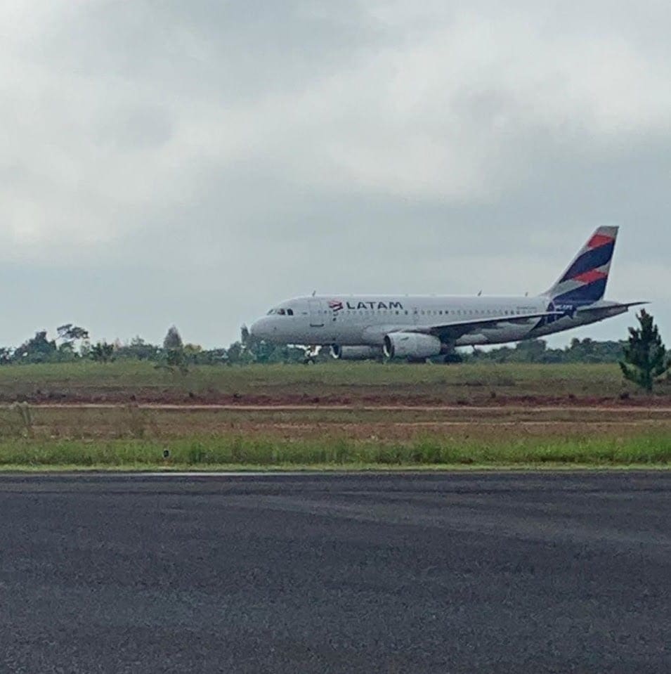 Aeroporto de São Carlos recebe voo internacional para manutenção