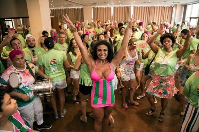 Vila Galé Rio de Janeiro realiza feijoada pré-carnavalesca na Mangueira