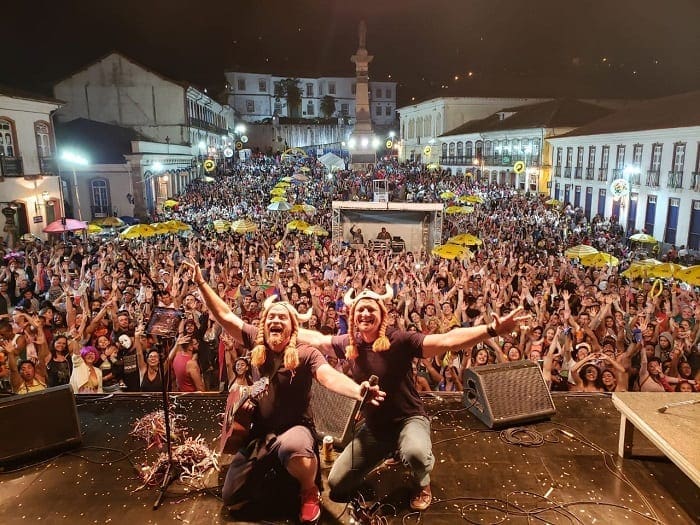 Blocos de Ouro Preto levam 35 mil pessoas í s ruas da cidade