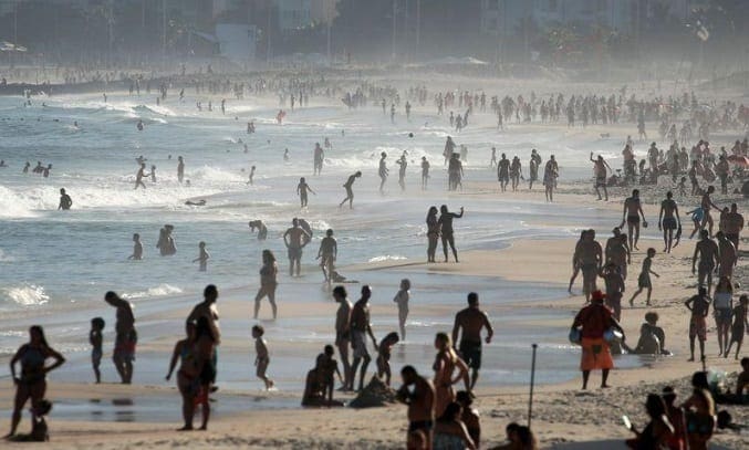 Rio terá praias liberadas para lazer quando houver vacina da Covid-19, diz prefeito