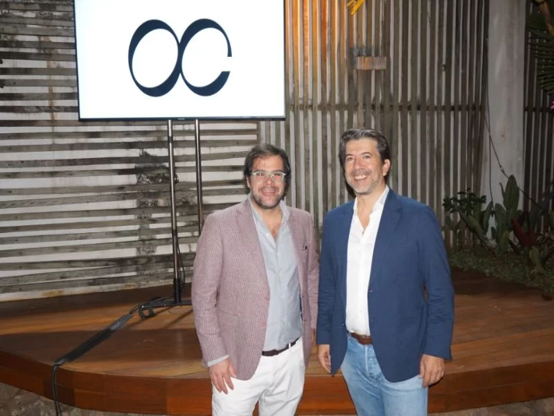 Gonçalo Mexia Alves, chefe de vendas da Octant Hotels e Filipe Bonina, diretor de comunicação e marketing da Discovery Hotel e Management (Foto: MEA)
