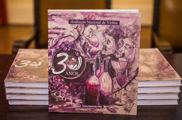 Avaliação Nacional de Vinhos – 30 anos é publicada como livro.