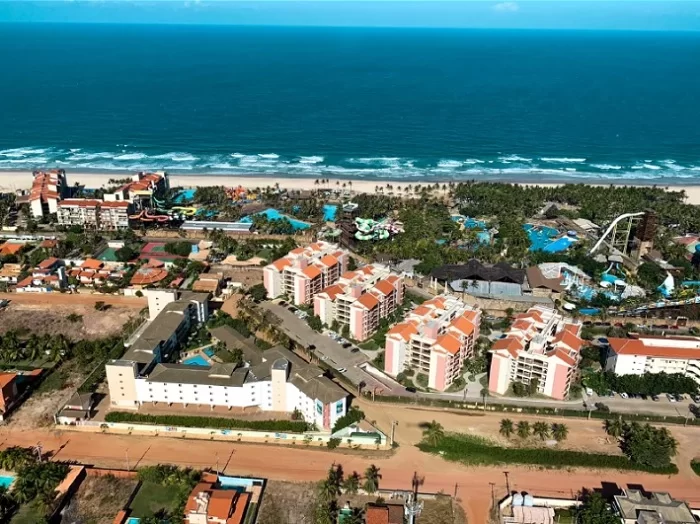 helisul_inaugura_voos_panoramicos_no_beach_park Visão aérea da praia e do complexo turístico Beach Park. A Helisul inaugura voos panorâmicos no Beach Park, no Ceará