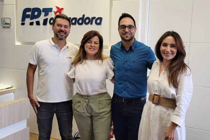 o COO, Diego Soares; a gestora comercial, Elenice Gabriel; o gestor da Frt POA, Raphael Chrysostomo; e a CEO, Danielle Meirelles. A Frt operadora anuncia Christian como o novo gestor da filial em Porto Alegre (RS)