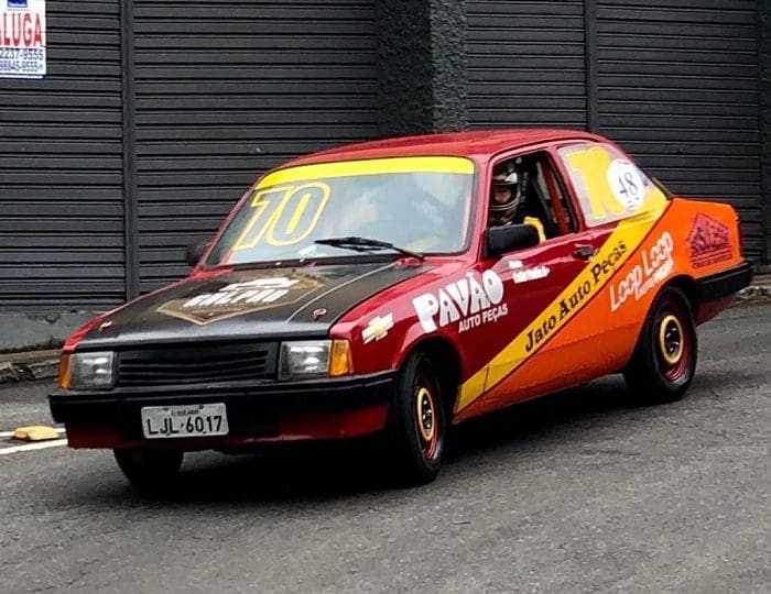 2º Circuito Imperial de Automobilismo: Carros antigos e emoção nas ruas do  Centro Histórico de Petrópolis