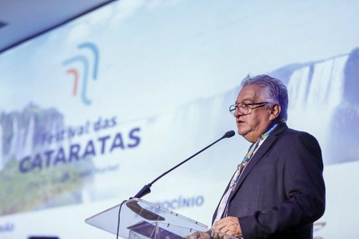 Artigo o comércio tradicional de Foz do Iguaçu: Paulo Angeli, idealizador do Festival das Cataratas e presidente do COMTUR