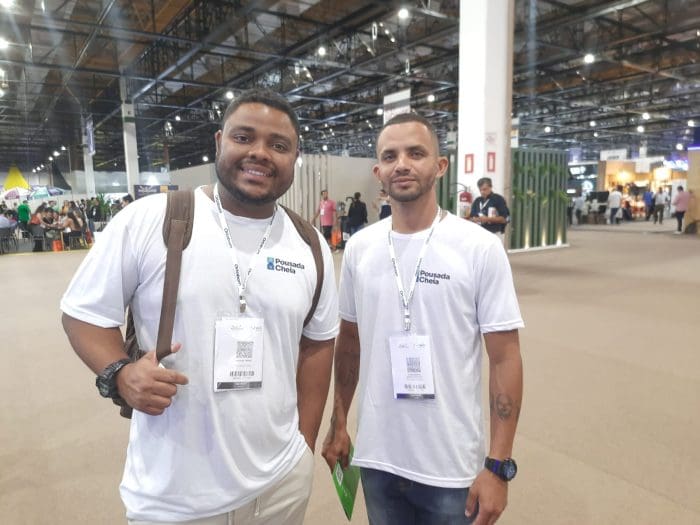 Mateus Farias e José Roberto Barcelos da Silva, ambos da Pousada Cheia