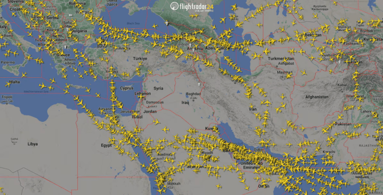 Companhias aéreas suspendem voos devido a tensões no Oriente Médio