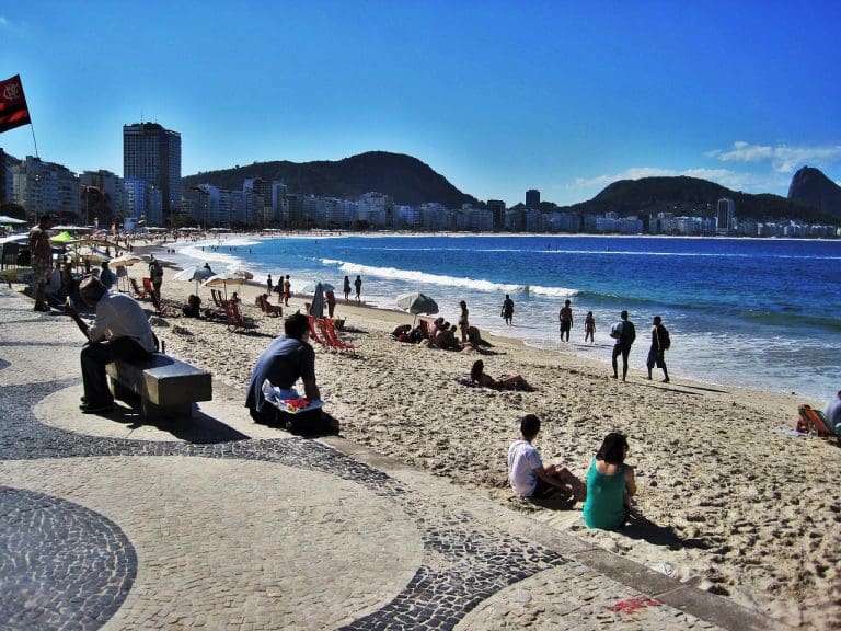 Jornal denuncia caos e descaso frente a hotéis emblemáticos do Rio de Janeiro