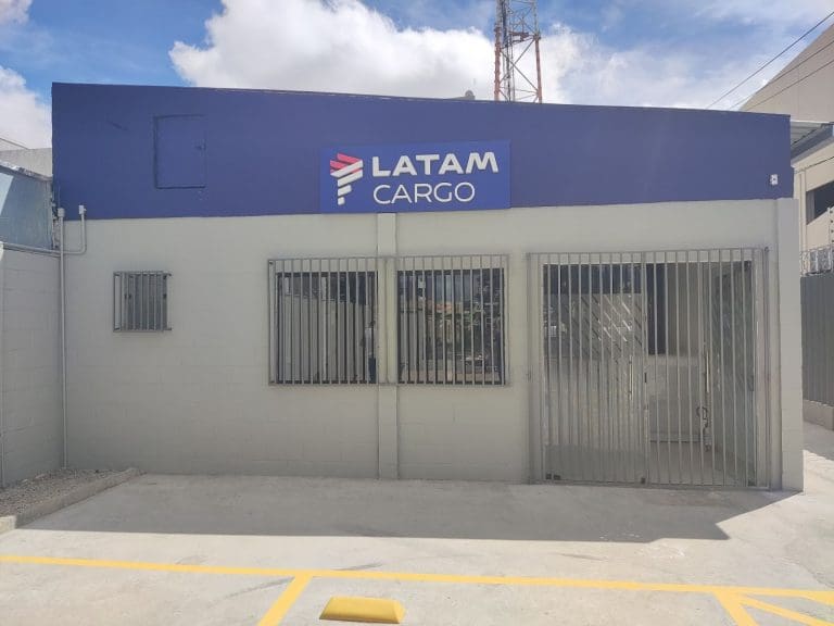 Aeroporto de Vitória da Conquista será o quarto a contar com operações cargueiras da LATAM na Bahia a partir de 15 de julho. Crédito: Divulgação LATAM