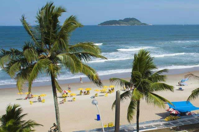 Praia do Tombo - foto: Strand Hotel Guarujá