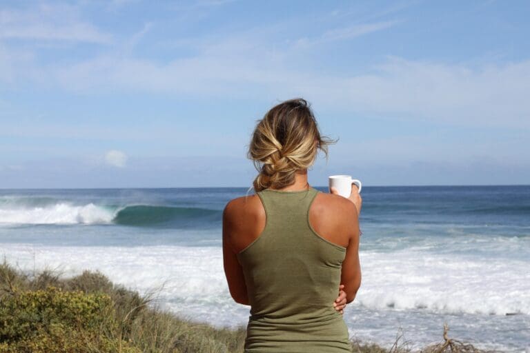 Proibição de som alto nas praias já é lei em Itacaré, no sul do estado, e em outros locais no litoral do Brasil, como Rio de Janeiro, onde o prefeito Eduardo Paes protagonizou vídeo viral sobre o tema - Foto: Pixabay