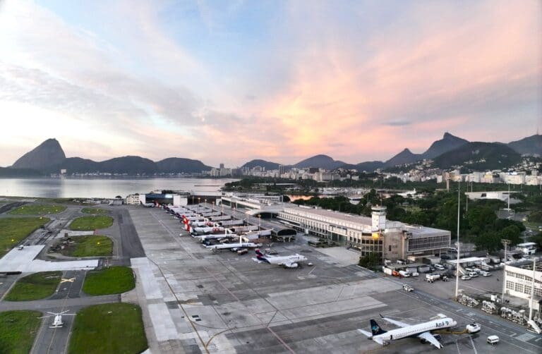 Aeroporto Santos Dumont no Rio de Janeiro - Foto: Instituto de Cartografia Aeronáutica (ICA)