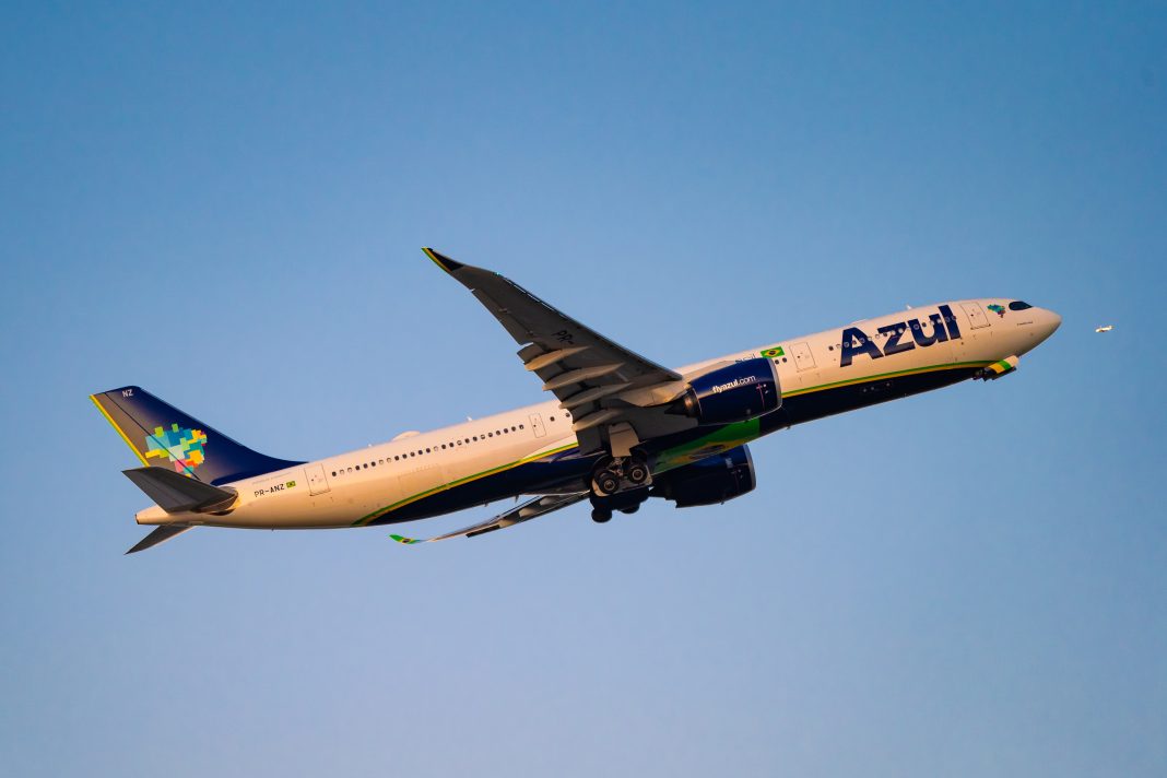 Tecnologias da Azul mudam rota de avião no ar para economizar combustível e evitar turbulências - Crédito: Guilherme Mion / divulgação Azul