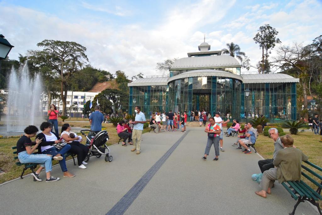 Turistas Palácio de Cristal (3) Petrópolis