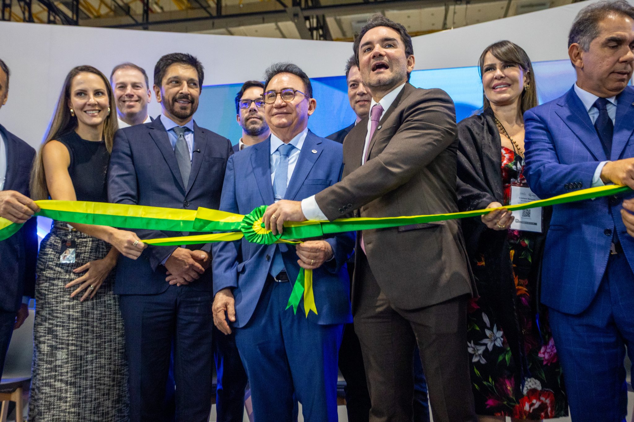 Autoridades participam da abertura da Equipotel 2025, entre elas o ministro do Turismo, Celso Sabino, e o prefeito de São Paulo, Ricardo Nunes - Foto: divulgação 