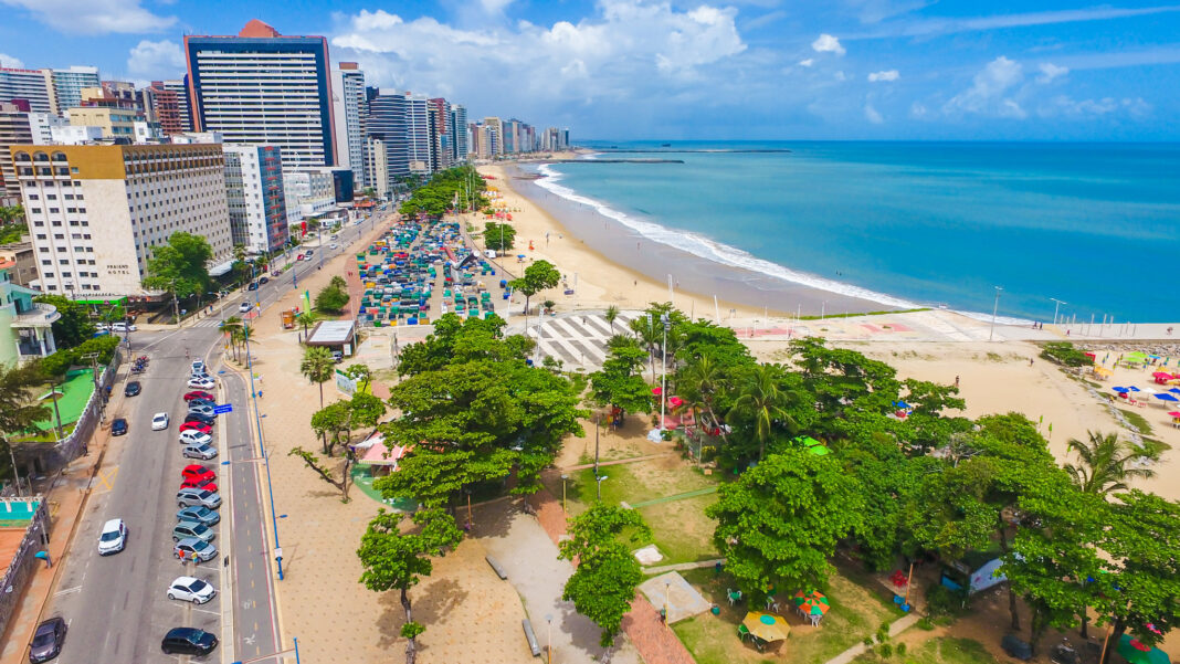 40209527505_1cf456129e_k Ceará - Praia do Meireles, em Fortaleza (CE), um dos principais cartões-postais da capital cearense e destaque do turismo nacional - Crédito obrigatório: Jade Queiroz – MTur