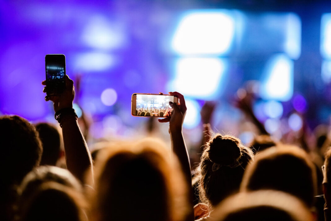 Setor de eventos lidera crescimento do emprego formal no Brasil em 2025 - Crédito: Freepik