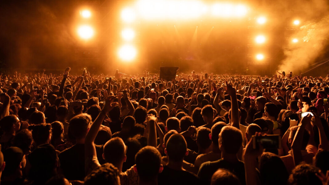 Grandes eventos culturais, esportivos e musicais têm impulsionado o turismo internacional e influenciado o planejamento de viagens. - Crédito: Freepik Grandes eventos culturais, esportivos e musicais têm impulsionado o turismo internacional e influenciado o planejamento de viagens. - Crédito: Freepik