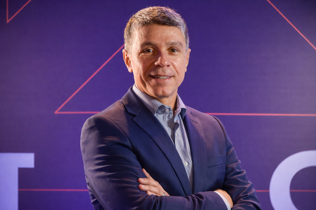 Beto Caputo, CEO da Atrio Hotel Management, destaca crescimento da empresa e estratégia de expansão no setor hoteleiro — Crédito: Divulgação