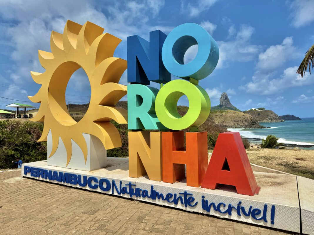 Festival Literário, Cultural e Artístico de Fernando de Noronha terá programação gratuita com debates, apresentações culturais e atividades infantis. Crédito: Divulgação/Visite Noronha