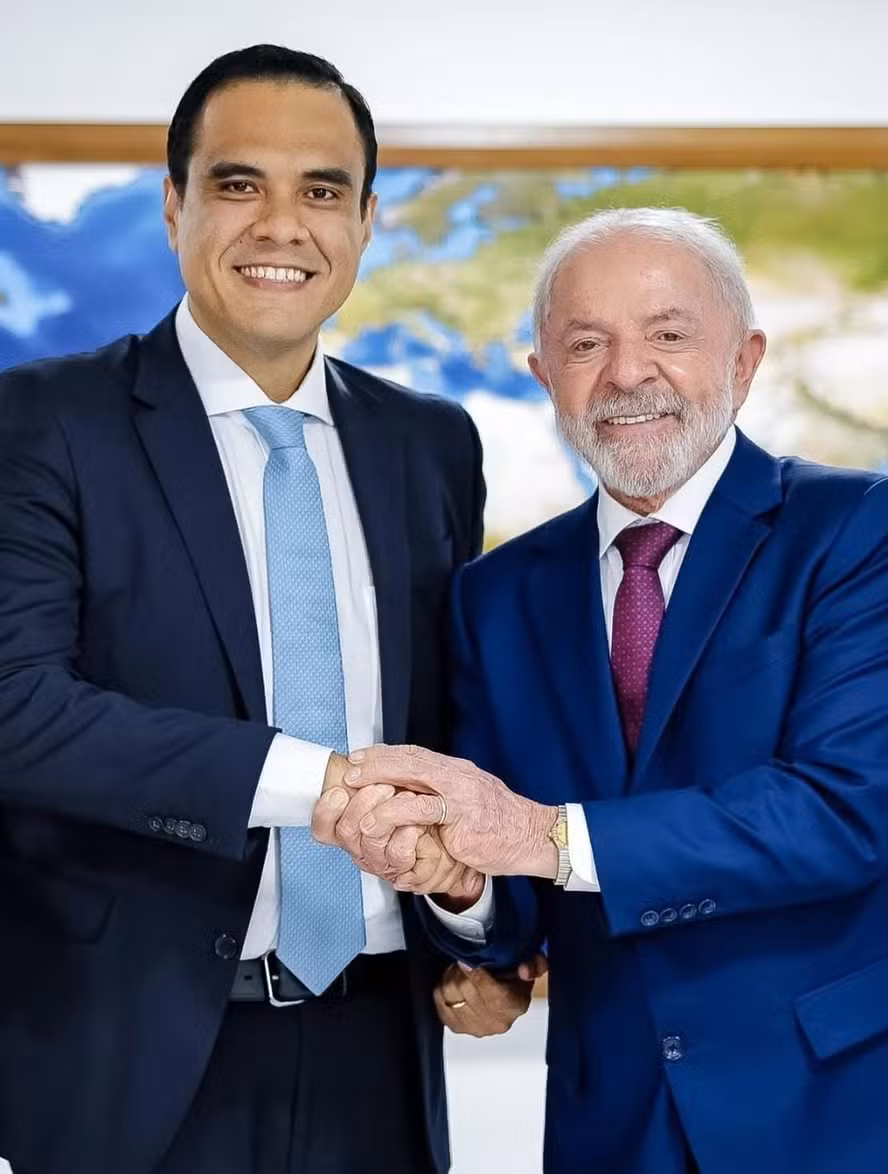 O ministro do Turismo, Gustavo Feliciano, ao lado do presidente Luiz Inácio Lula da Silva durante agenda oficial em Brasília. - Crédito: Ricardo Stuckert / PR O ministro do Turismo, Gustavo Feliciano, ao lado do presidente Luiz Inácio Lula da Silva durante agenda oficial em Brasília. - Crédito: Ricardo Stuckert / PR