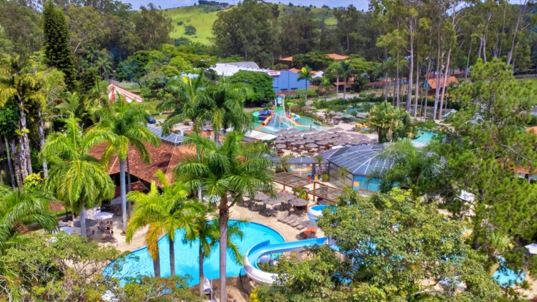 Localizado em Taubaté (SP), o Hotel Fazenda Mazzaropi aposta em experiências junto à natureza para as férias escolares. Crédito: Divulgação
