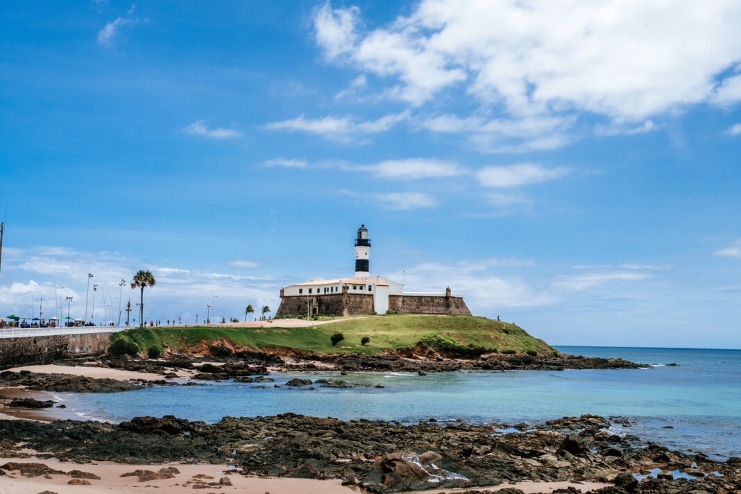 Temporada de julho intensifica as viagens pelo Brasil e reforça a importância do planejamento - Crédito: Magnific / Freepik