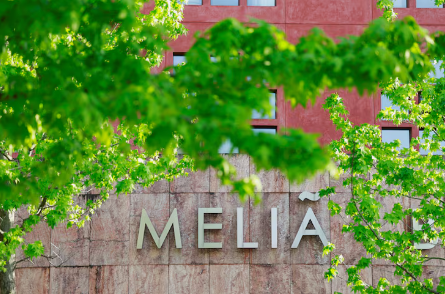 Rede espanhola Meliá anunciou a saída da gestão de 15 hotéis em Cuba. Na imagem, o Hotel Meliá Bilbao, na Espanha. Crédito: Vincent West/Reuters