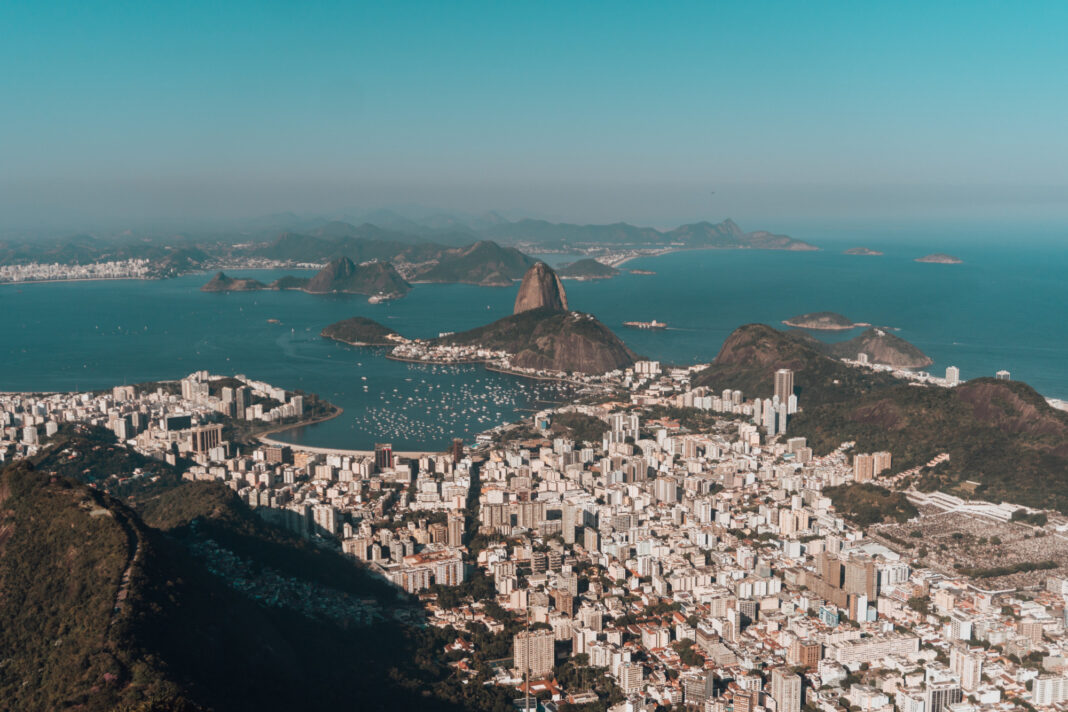 Turismo injeta R$ 17,2 bilhões na economia do Rio no semestre - Crédito: Freepik / Magnific