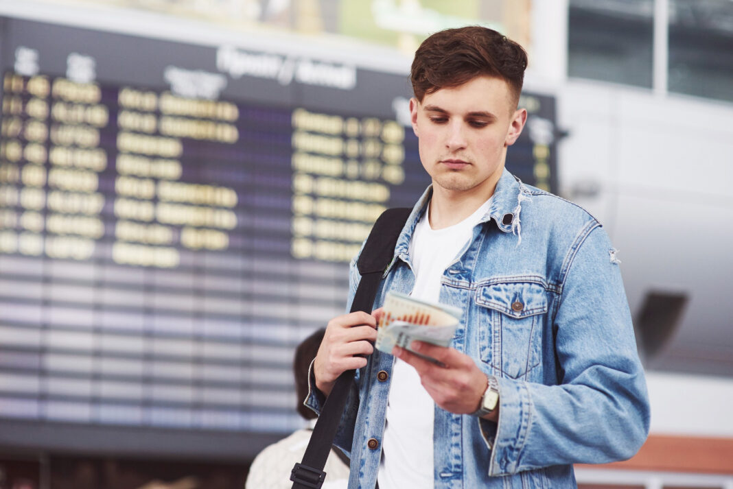LATAM dá orientações para menores desacompanhados nas férias de julho - Crédito: Magnific / Freepik LATAM dá orientações para menores desacompanhados nas férias de julho - Crédito: Magnific / Freepik