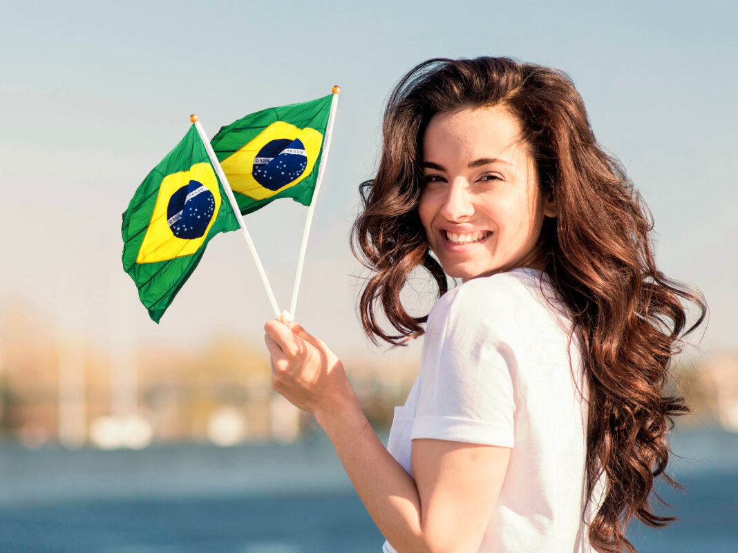 Brasil ganha força no turismo internacional e sobe entre destinos mais buscados - Crédito: Freepik / Magnific Brasil ganha força no turismo internacional e sobe entre destinos mais buscados - Crédito: Freepik / Magnific