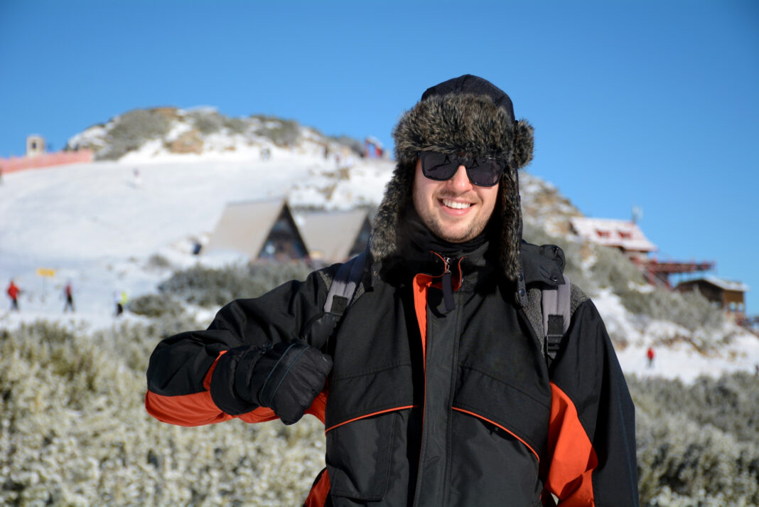 Inverno aquece turismo na Argentina e no Chile com atrações na neve - Crédito: Freepik / Magnific