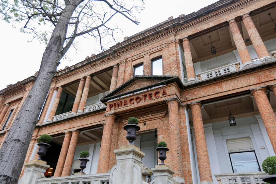Iniciativa viabiliza programa de visitas e faz parte de agenda do Instituto Motiva para democratizar o acesso à cultura. Crédito: Divulgação/Pinacoteca