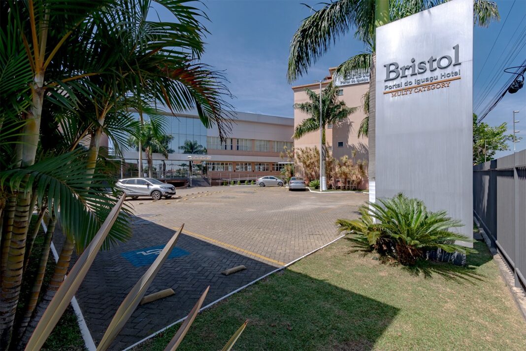 Bristol International Airport Hotel, em Guarulhos, oferece hospedagem próxima ao Aeroporto Internacional de São Paulo, com serviços como transfer e estacionamento para viajantes. - Crédito: Arquivo Bristol Bristol International Airport Hotel, em Guarulhos, oferece hospedagem próxima ao Aeroporto Internacional de São Paulo, com serviços como transfer e estacionamento para viajantes. - Crédito: Arquivo Bristol