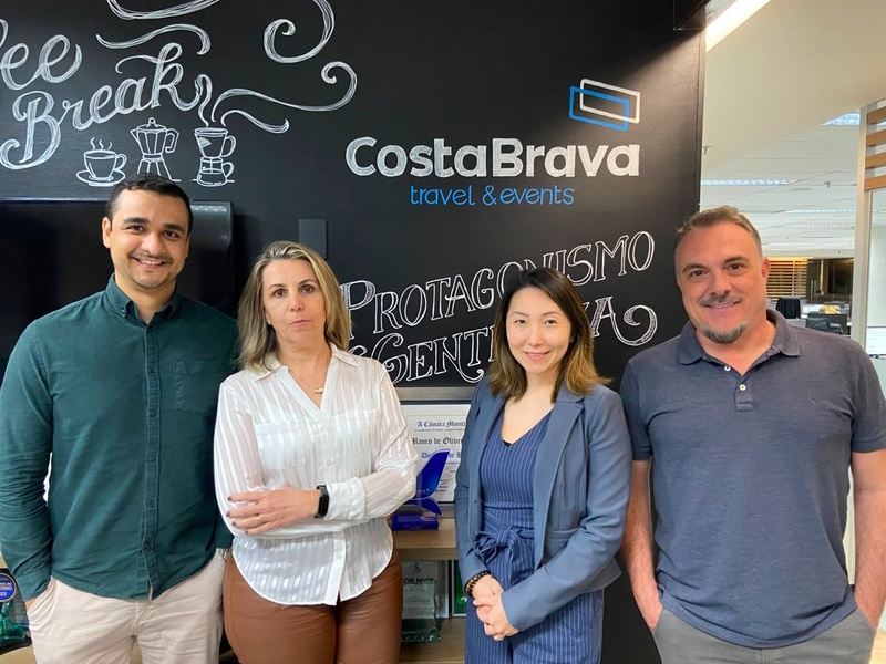 costa brava - Da esquerda para a direita: Muriel Teixeira, gerente de Marketing; Márcia Barbi, gerente de Customer Success; Susan Fugita, head de Operações de Business Travel; e Marcel Gibin, gerente de Novos Negócios - Crédito: divulgação