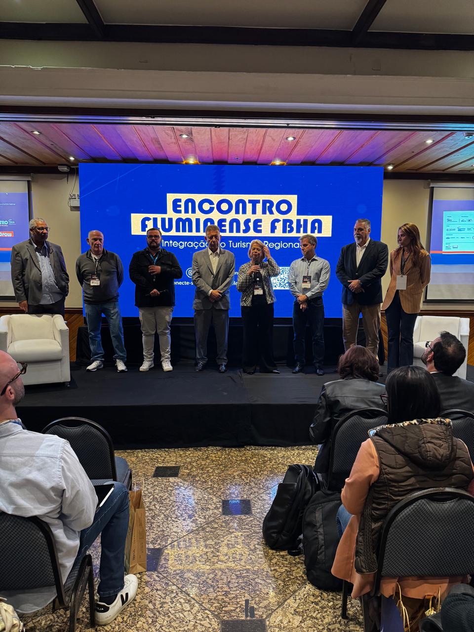 A cerimônia de abertura do Encontro Fluminense FBHA reuniu lideranças do turismo, da hotelaria e da gastronomia para debater o fortalecimento do setor e a integração regional. - Crédito: Renato Hazan / colaboração