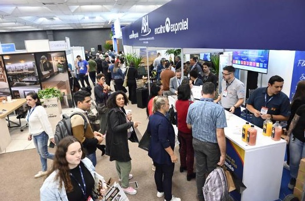Edição anterior do Encatho & Exprotel reuniu profissionais e empresas da cadeia da hospitalidade em Florianópolis. Crédito: Divulgação Edição anterior do Encatho & Exprotel reuniu profissionais e empresas da cadeia da hospitalidade em Florianópolis. Crédito: Divulgação