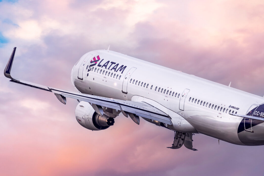 Aeronave da LATAM - Crédito: divulgação