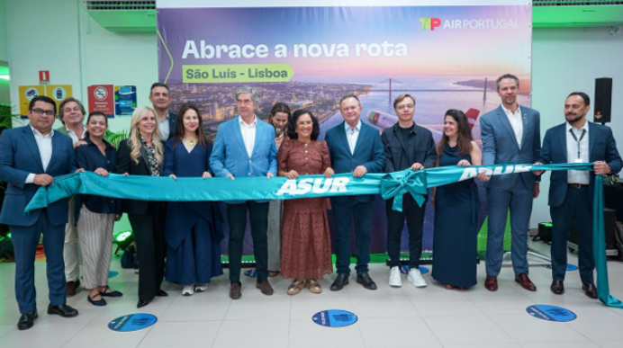 Representantes da TAP Air Portugal, do Governo do Maranhão e do setor aeroportuário participam da cerimônia de inauguração da nova rota entre Lisboa e São Luís, marcando um avanço na conectividade internacional do estado. (Crédito: Divulgação)